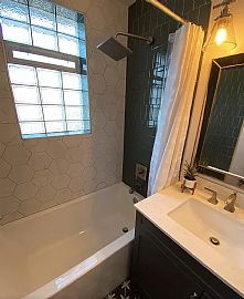 3 Bd1 Ba in Denver, CO (Photo 3 of 7)