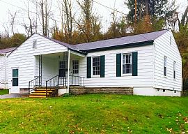 1108 Bailey Cir, Morgantown, Wv 26508 in Charleston, WV