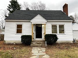 52 Hayden Pkwy, S Burlington, Vt 05403 in South Burlington, VT