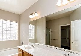 Nice Spacious 3 Bedroom House. 3923 Shetland Pony St, Las Vegas in Las Vegas, NV (Photo 7 of 9)