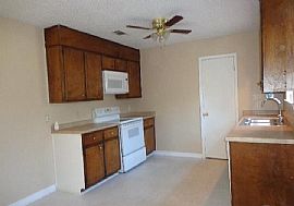 4216 W Avenida De Golf, Pace, Fl 32571 in Pace, FL (Photo 3 of 12)