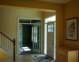 Peaceful 4 Bedroom House For Family. 11105 Sweetwater Path, Sai in Saint Paul, MN (Photo 3 of 11)