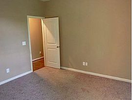 Peaceful 4 Bedroom House For Family. 11105 Sweetwater Path, Sai in Saint Paul, MN (Photo 8 of 11)