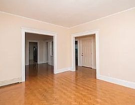 Peaceful 4 Bedroom House For Family. 11105 Sweetwater Path, Sai in Saint Paul, MN (Photo 9 of 11)