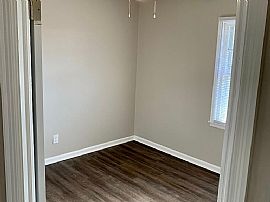 203 Treymore Ave Nw, Huntsville, Al 35811 in Huntsville, AL (Photo 7 of 10)