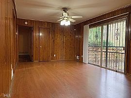 Rent Is $500 and Also The Deposit Is $500 in Atlanta, GA (Photo 2 of 7)