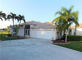 2710 Augusta Dr, Homestead, Fl 33035 in Homestead, FL (Photo 2 of 12)