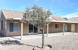 Lovely House. 922 Wagon Train Dr, Henderson, Nv 89002 in Henderson, NV (Photo 2 of 9)