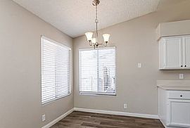 Lovely House. 922 Wagon Train Dr, Henderson, Nv 89002 in Henderson, NV (Photo 4 of 9)