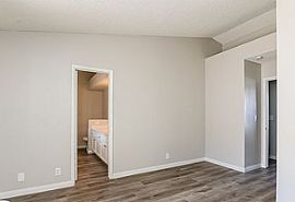 Lovely House. 922 Wagon Train Dr, Henderson, Nv 89002 in Henderson, NV (Photo 6 of 9)