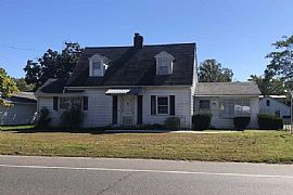 Beautiful House. 502 S Philadelphia Ave, Egg Harbor City, Nj 08 in Egg Harbor City, NJ