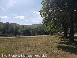 Country Living Close to The City - This Beautiful Split - Level in Sheridan, WY (Photo 8 of 8)
