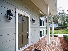 357 S School St, Fairhope, Al 36532 in Fairhope, AL (Photo 8 of 12)