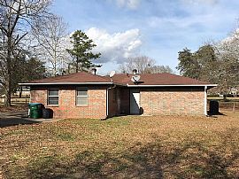 190 Jemison Dr, Jemison, Al 35085 in Jemison, AL