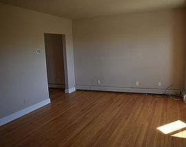 Nice 4 Bedroom House. 79 Annandale Rd, Newport, Ri 02840 in Newport, RI (Photo 10 of 11)