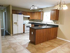 514 Mcgriff St, Prattville, Al 36067 in Prattville, AL (Photo 6 of 11)