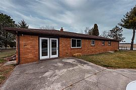 Rare Listing in The Northwest Allen County School District!  in Fort Wayne, IN