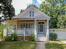 Rent Is $500 and Also The Deposit Is $500 in Evanston, IL