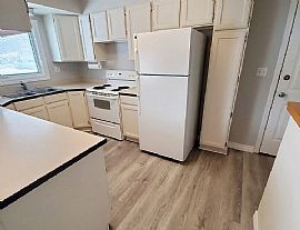 4 Bedroom House  in Ammon, ID (Photo 4 of 7)