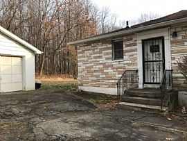 2 Bedroom House  in Stone Ridge, NY