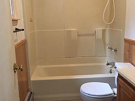 2 Bedroom House  in Stone Ridge, NY (Photo 5 of 7)