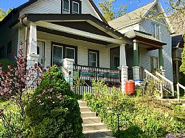 225 E Garfield Ave, Milwaukee, Wi 53212 in Milwaukee, WI