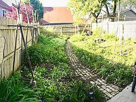 225 E Garfield Ave, Milwaukee, Wi 53212 in Milwaukee, WI (Photo 6 of 6)