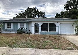 636 Hampton Dr Ne, Palm Bay, Fl 32905 in Palm Bay, FL