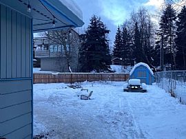 2 Bedroom House  in Anchorage, AK (Photo 6 of 9)