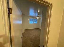 2 Bedroom House  in Anchorage, AK (Photo 7 of 9)