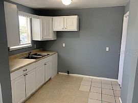 9747 Gulf Blvd Apt 1, Saint Petersburg, Fl 33706 in Saint Petersburg, FL (Photo 2 of 8)