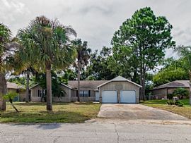 1700 Fruitland Dr, Deltona, Fl 32725 in Deltona, FL