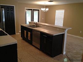 This Home Is Priced to Rent and Won'T Be Around For Long. Apply in Tampa, FL (Photo 2 of 9)