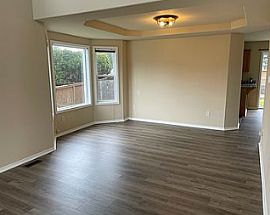 Comfortable 4 Bedroom House. 14701 85th Avenue Ct E, Puyallup,  in Puyallup, WA (Photo 4 of 12)