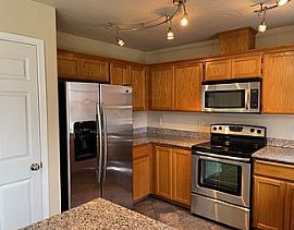 Comfortable 4 Bedroom House. 14701 85th Avenue Ct E, Puyallup,  in Puyallup, WA (Photo 6 of 12)