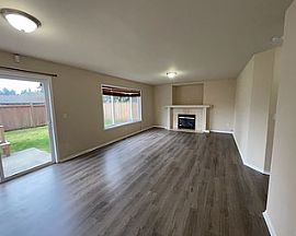Comfortable 4 Bedroom House. 14701 85th Avenue Ct E, Puyallup,  in Puyallup, WA (Photo 8 of 12)