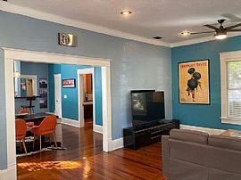 728 5th St N, Saint Petersburg, Fl 33701 in Saint Petersburg, FL (Photo 3 of 12)