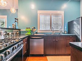 728 5th St N, Saint Petersburg, Fl 33701 in Saint Petersburg, FL (Photo 6 of 12)