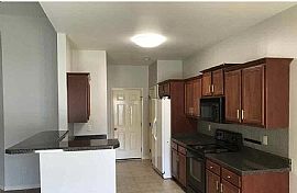 105 Sunflower Pl, Alabaster, Al 35007 in Alabaster, AL (Photo 4 of 8)