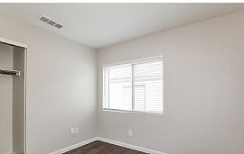 7061 W Sanna St, Peoria, Az 85345 in Peoria, AZ (Photo 7 of 10)