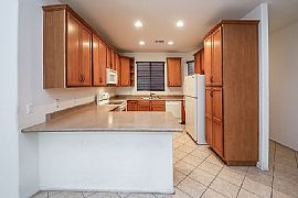 25 N Rayburn Pl, Tucson, Az 85710 in Tucson, AZ (Photo 4 of 10)