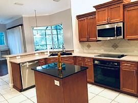 5278 Shoreline Cir, Sanford, Fl 32771 in Sanford, FL (Photo 3 of 12)