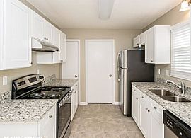 Beautiful House For Cute Family. 5676 Desoto Dr, Pinson, Al 351 in Pinson, AL (Photo 4 of 11)