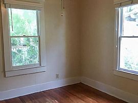 115 Nw 7th Ter, Gainesville, Fl 32601 in Gainesville, FL (Photo 5 of 9)