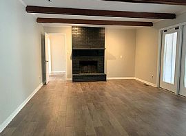 10231 Melanie Dr Se, Huntsville, Al 35803 in Huntsville, AL (Photo 3 of 11)