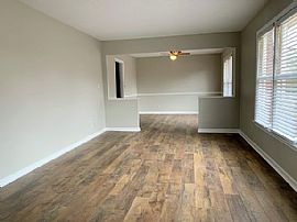 10231 Melanie Dr Se, Huntsville, Al 35803 in Huntsville, AL (Photo 2 of 12)