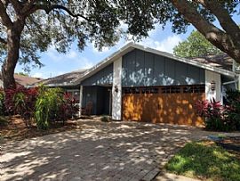 9270 136th Way, Seminole, Fl 33776 in Seminole, FL