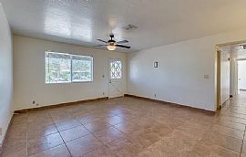 817 W 10th St, Tempe, Az 85281 in Tempe, AZ (Photo 4 of 12)