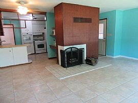 705 Sheridan Rd, Kenosha, Wi 53140 in Kenosha, WI (Photo 2 of 10)