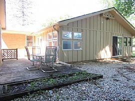 705 Sheridan Rd, Kenosha, Wi 53140 in Kenosha, WI (Photo 9 of 10)